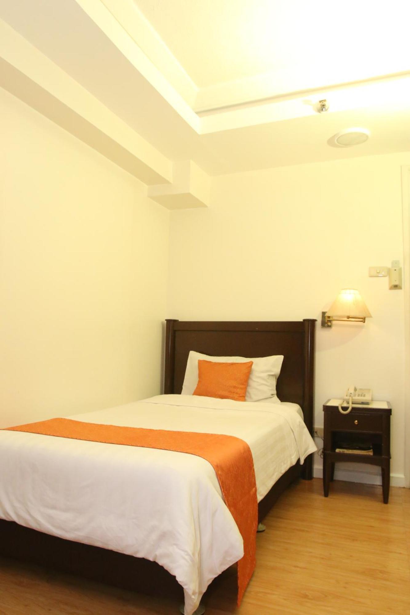 Harbor Town Hotel Iloilo City Szoba fotó