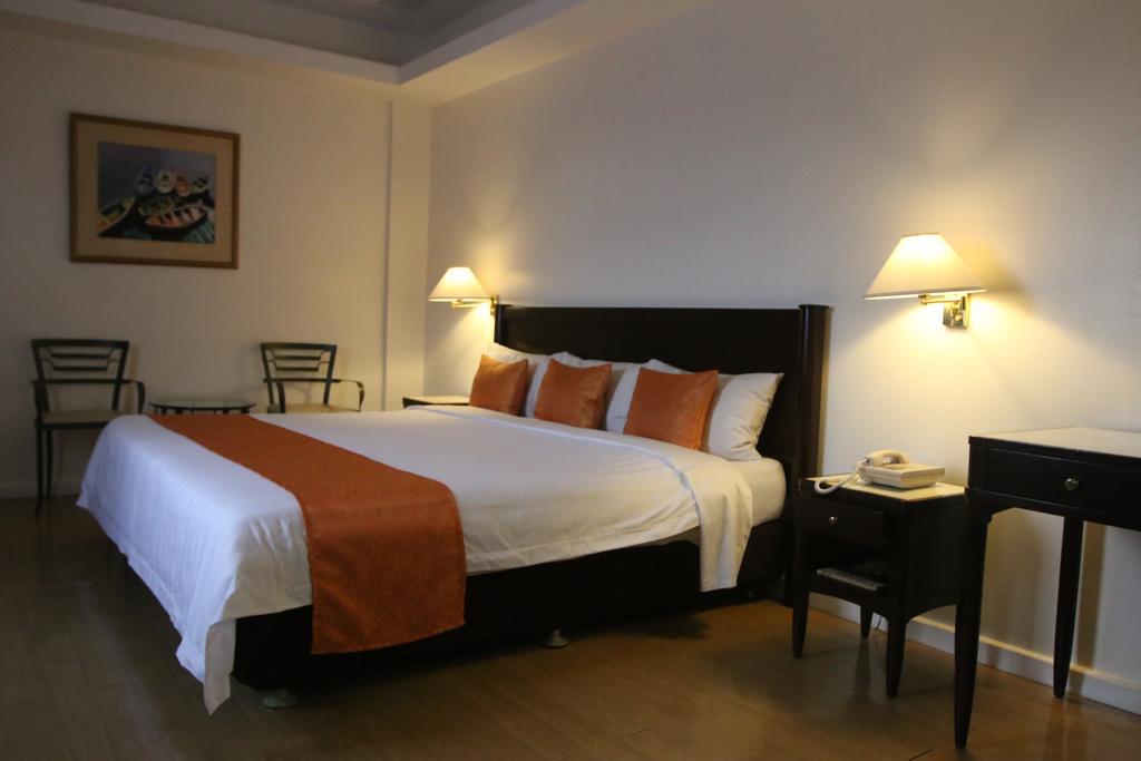 Harbor Town Hotel Iloilo City Kültér fotó