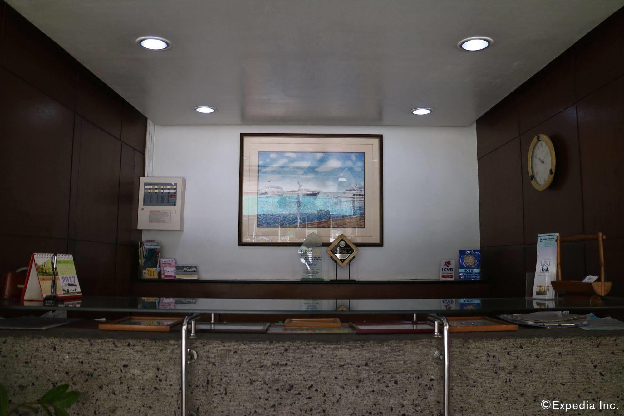 Harbor Town Hotel Iloilo City Kültér fotó