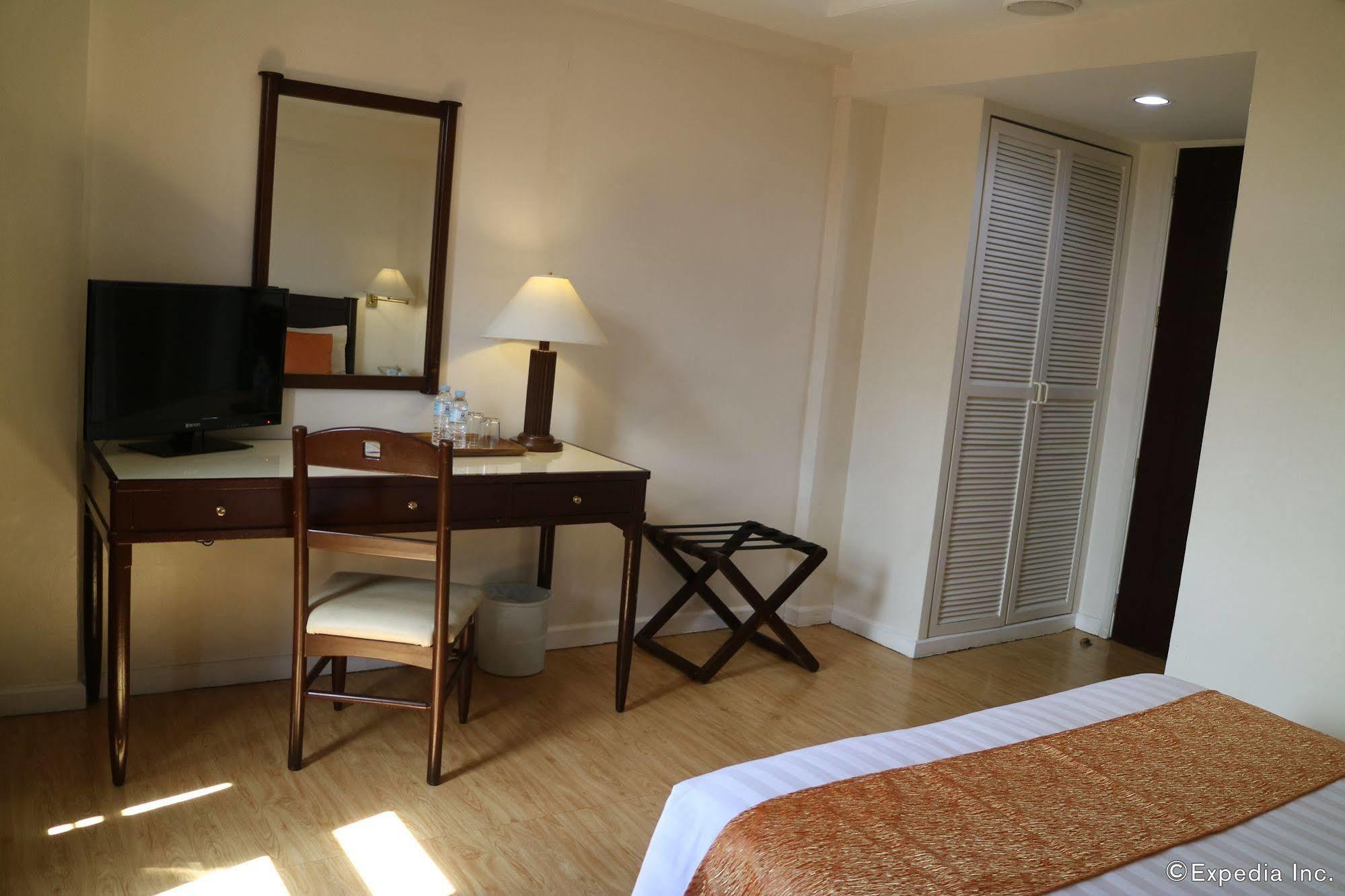 Harbor Town Hotel Iloilo City Kültér fotó