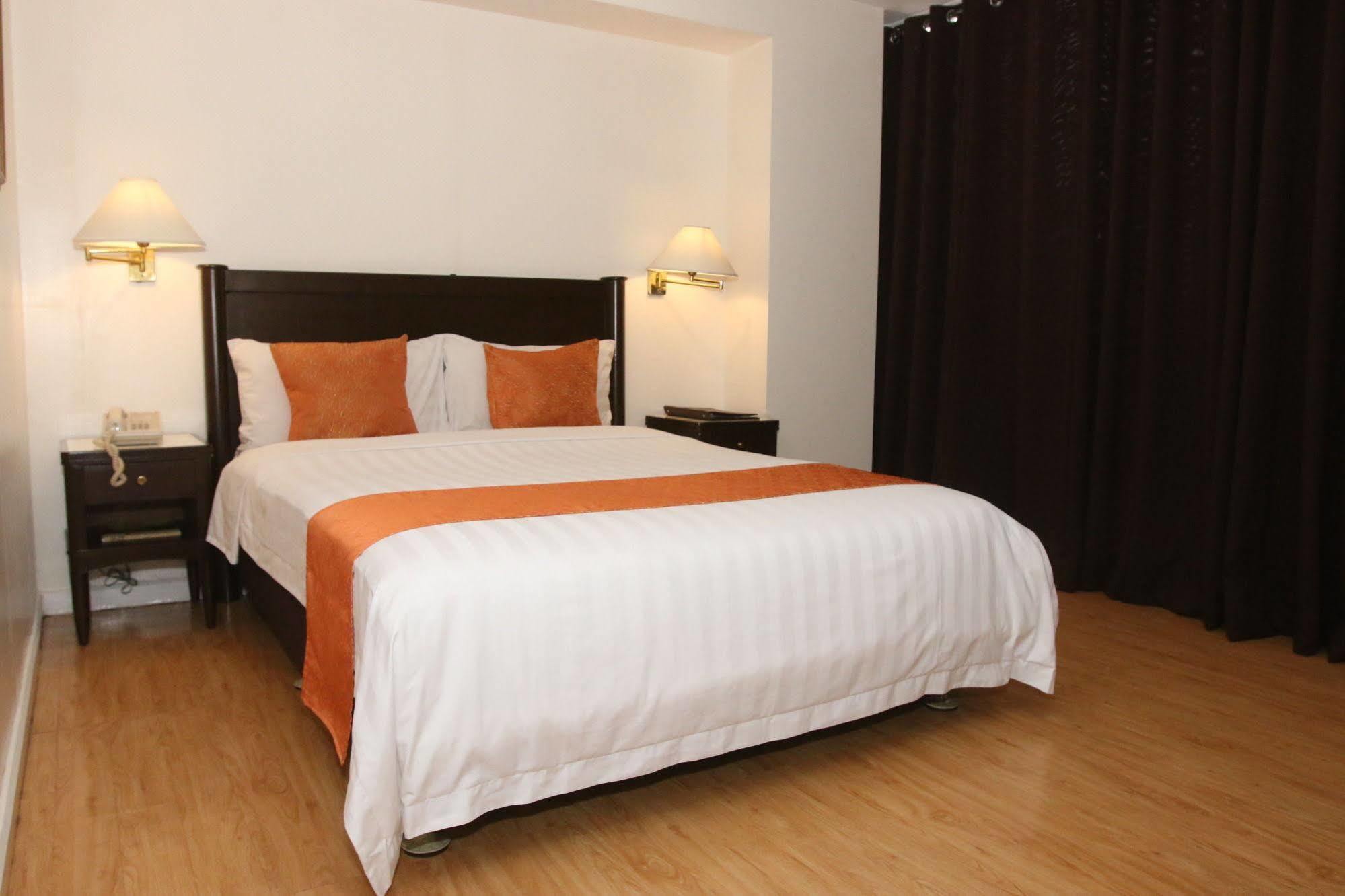 Harbor Town Hotel Iloilo City Kültér fotó